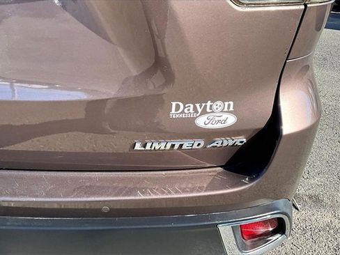 Used 2017 Toyota Highlander Limited Platinum image 34