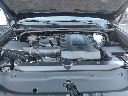 Used 2020 Toyota 4Runner SR5 image 17