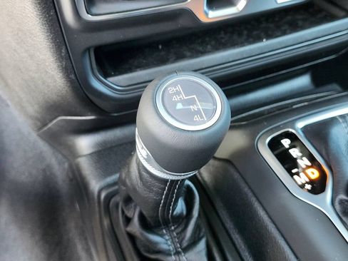 New 2026 Jeep Gladiator Sport AWD/4WD image 25
