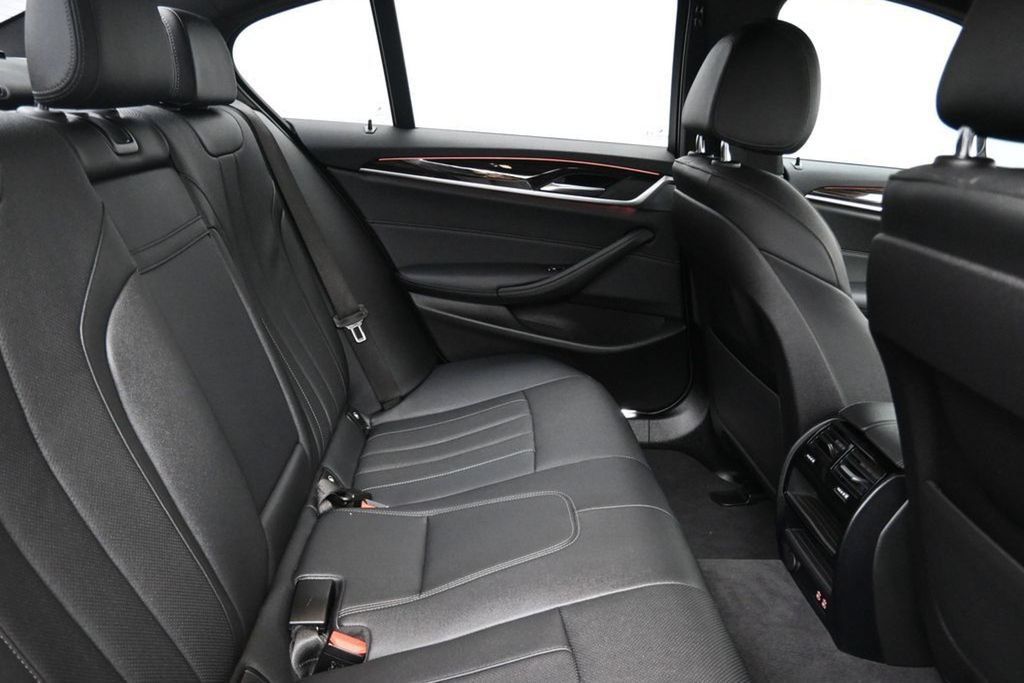 Used 2023 BMW 540i w/ Convenience Package RWD image 14