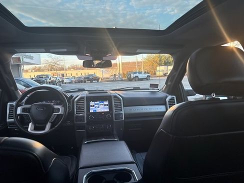 Used 2017 Ford F350 Lariat image 34