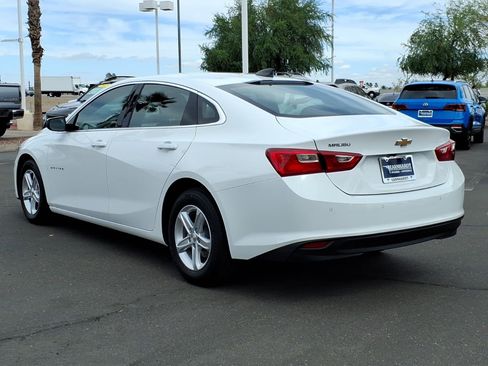 Used 2025 Chevrolet Malibu LS image 3