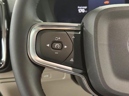 New 2026 Volvo XC40 B5 Ultra w/ Climate Package image 13