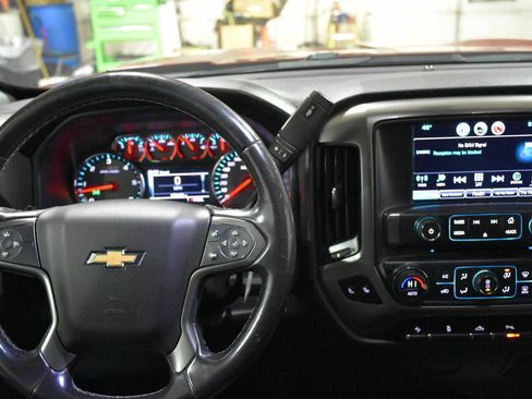 Used 2018 Chevrolet Silverado 1500 LT w/ All Star Edition image 15