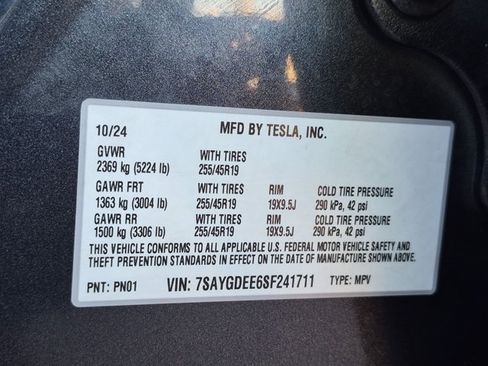 Used 2025 Tesla Model Y Long Range AWD/4WD image 24