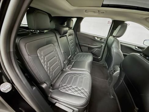 Used 2024 Ford Escape Platinum w/ Premium Technology Package image 28