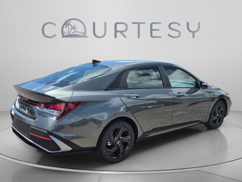 New 2026 Hyundai Elantra SEL Sport FWD image 5