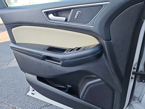 Used 2017 Ford Edge SEL w/ Equipment Group 201A image 10