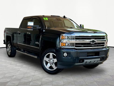 Used 2018 Chevrolet Silverado 2500 High Country AWD/4WD image 3