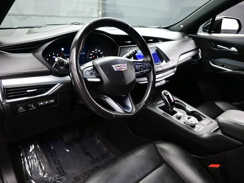 Used 2020 Cadillac XT4 Premium Luxury w/ Technology Package AWD/4WD image 13