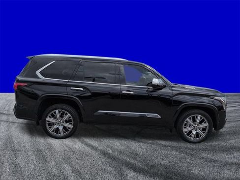 Used 2025 Toyota Sequoia Capstone AWD/4WD image 3