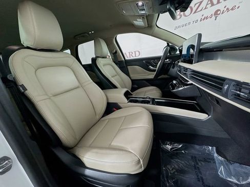 New 2026 Lincoln Corsair Premiere w/ Rear Removable Package Tray FWD image 29