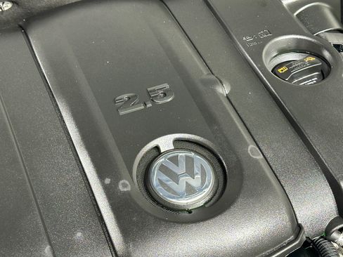 Used 2013 Volkswagen Golf 2.5L Hatchback 4D image 21