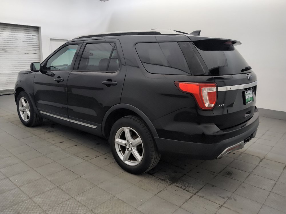 Used 2016 Ford Explorer XLT w/ Equipment Group 202A AWD/4WD image 3