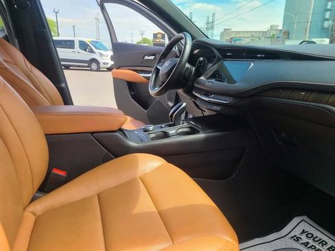 Used 2023 Cadillac XT4 Sport AWD/4WD image 18