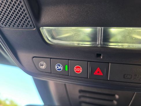 Certified 2024 Chevrolet Equinox EV LT FWD image 24