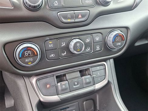 Certified 2023 GMC Terrain AT4 image 13