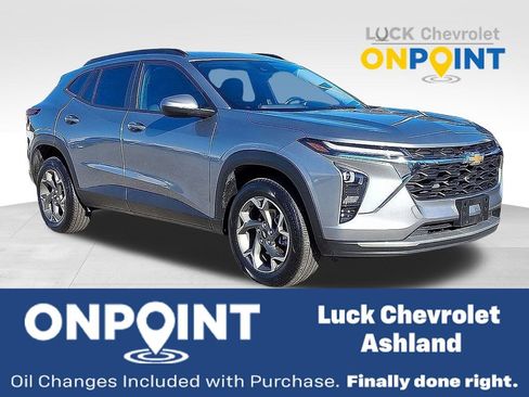 Used 2024 Chevrolet Trax LT w/ Driver Confidence Package image 1