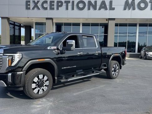 Used 2025 GMC Sierra 2500 Denali w/ Denali Reserve Package image 2
