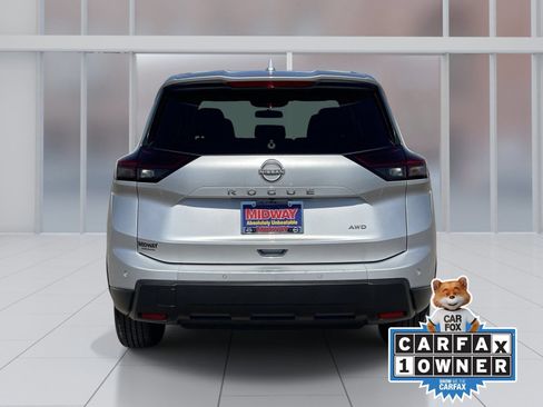 Certified 2025 Nissan Rogue SV AWD/4WD image 5
