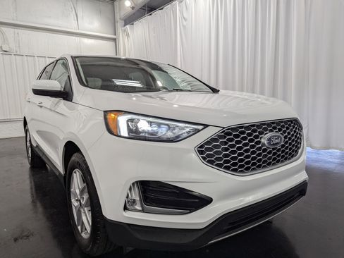 Used 2024 Ford Edge SEL w/ Convenience Package image 5