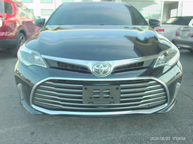 Used 2017 Toyota Avalon XLE Premium w/ Carpet Mat Package FWD image 2