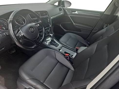 Used 2018 Volkswagen e-Golf SEL FWD image 21