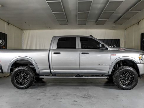 Used 2022 RAM 2500 Tradesman w/ Chrome Appearance Group image 6