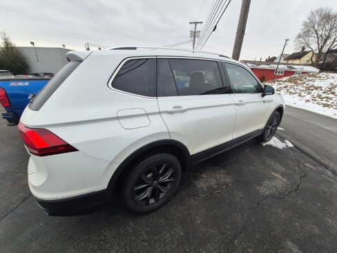 Used 2024 Volkswagen Tiguan SE image 8