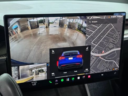 Used 2022 Tesla Model X Plaid AWD/4WD image 16