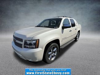 Used 2013 Chevrolet Avalanche LTZ video 1