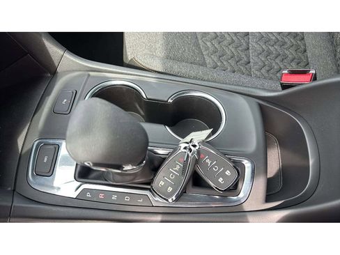 Used 2024 Chevrolet Equinox LT image 20