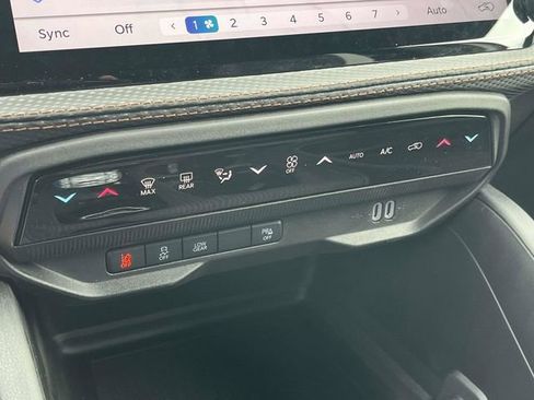New 2026 Jeep Cherokee Limited AWD/4WD image 26