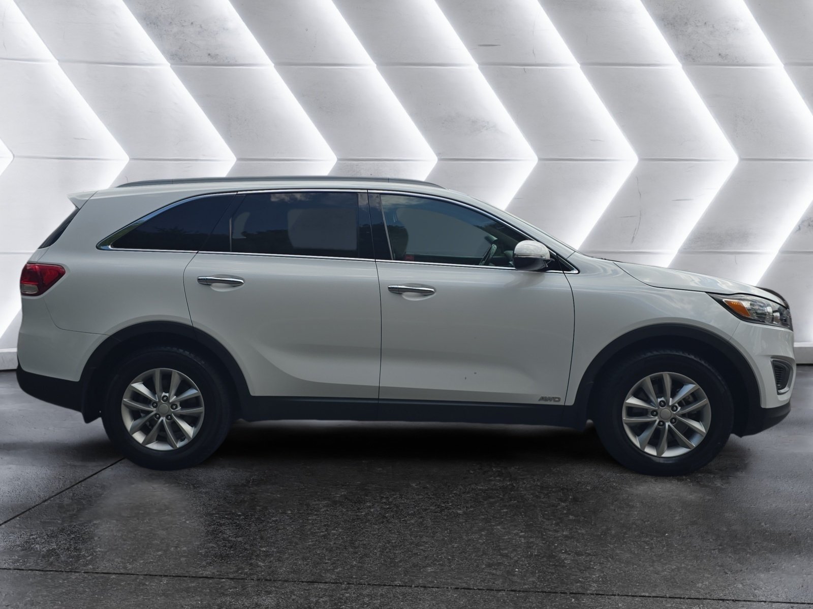 Used 2017 Kia Sorento w/ LX Convenience Package AWD/4WD image 6