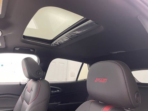 New 2026 Chevrolet Trax RS w/ Sunroof Package FWD image 7