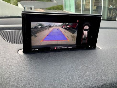 Used 2017 Audi Q7 3.0T Premium image 24