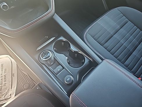 Used 2025 Ford Explorer ST-Line w/ ST-Line Street Pack image 20