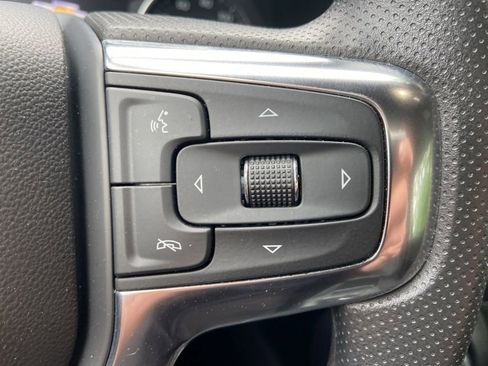 Used 2025 Chevrolet Blazer LT AWD/4WD image 17
