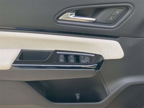 Certified 2024 Honda Prologue EX image 15