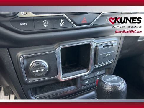 Used 2022 Jeep Wrangler Unlimited Sport image 24