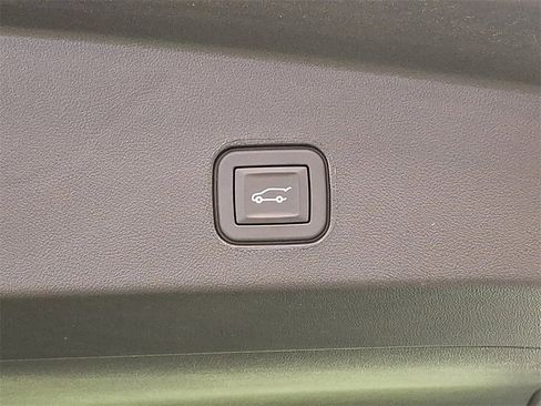 Used 2025 Cadillac Lyriq Sport image 30