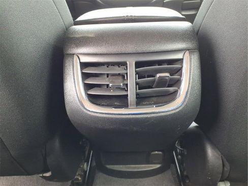 Used 2021 Chevrolet Malibu LT image 17