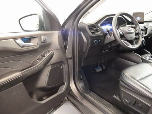Used 2022 Ford Escape Titanium w/ Class II Trailer Tow Package AWD/4WD image 8