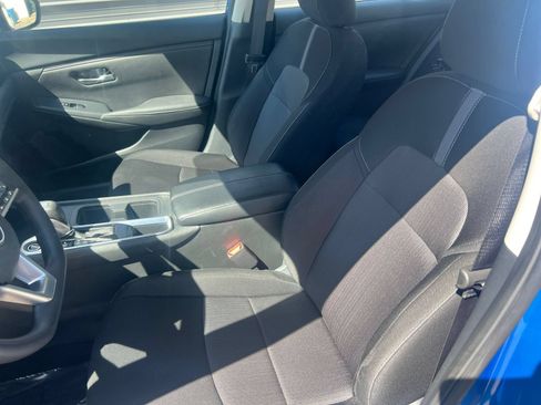 Used 2025 Nissan Sentra SV FWD image 31