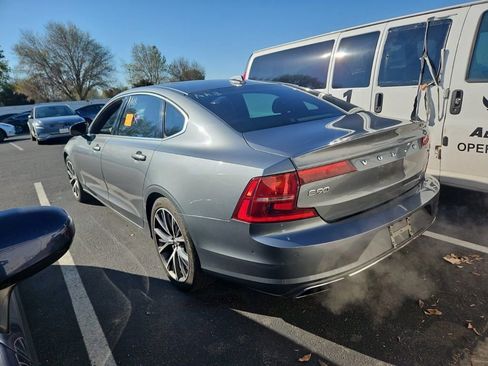 Used 2018 Volvo S90 T6 Momentum w/ Convenience Package image 3
