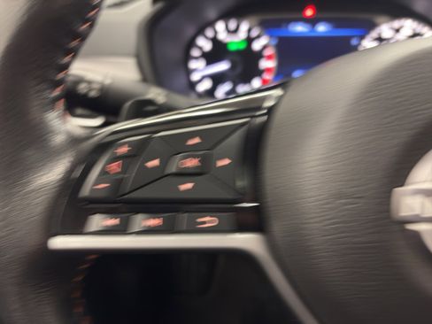 Used 2024 Nissan Altima 2.5 SR image 24