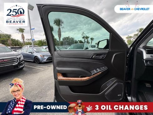 Used 2020 Chevrolet Suburban Premier w/ Premier Plus Edition AWD/4WD image 29