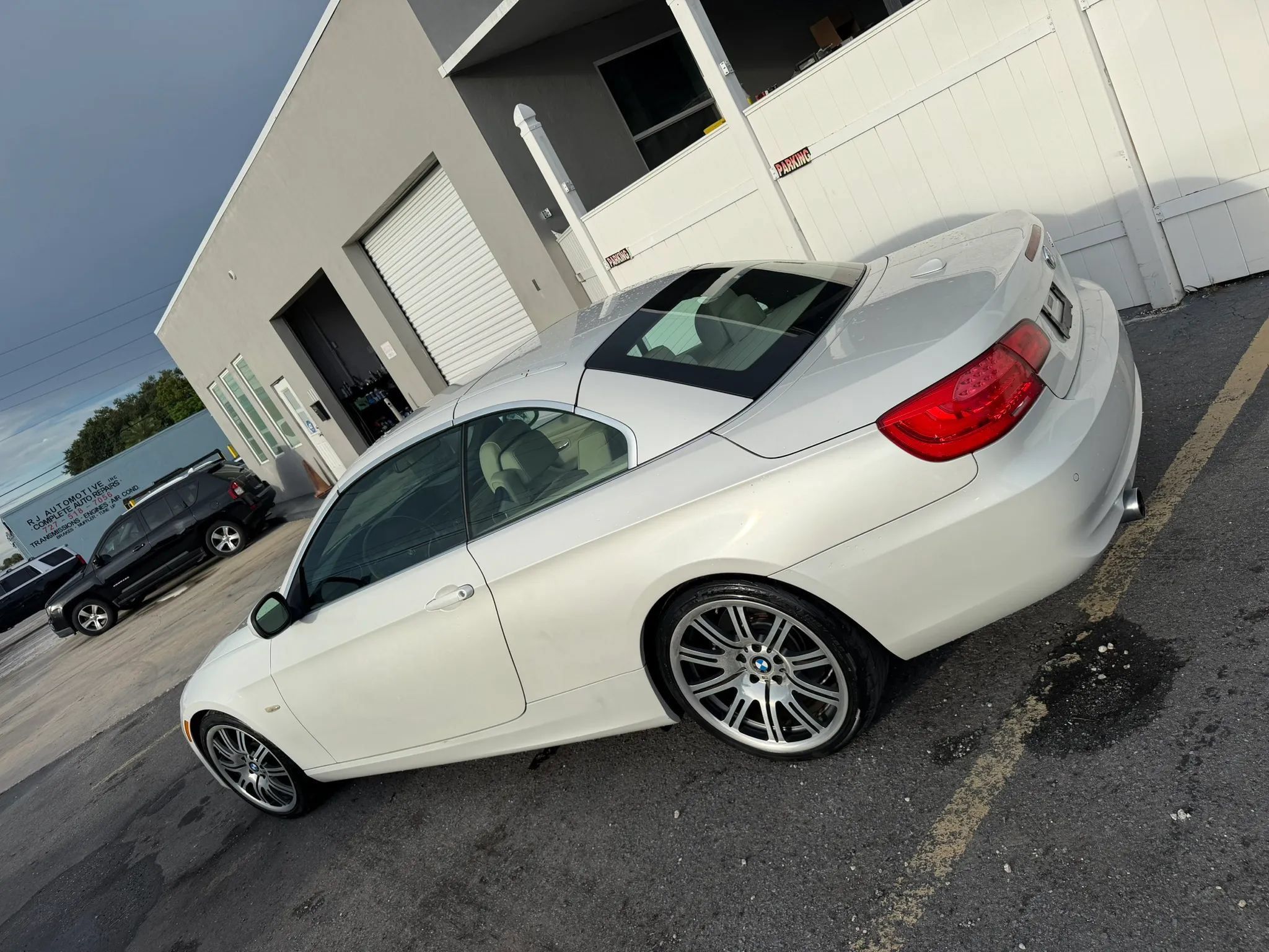 Used 2012 BMW 335i Coupe RWD image 4