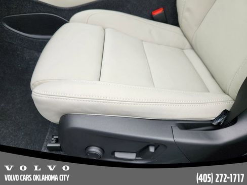 Used 2026 Volvo XC40 B5 Plus w/ Protection Package Premier AWD/4WD image 23