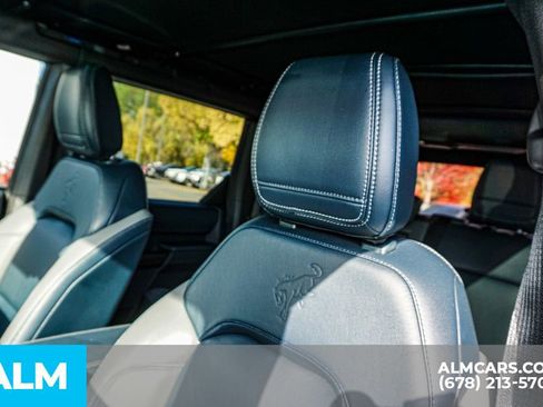 Used 2024 Ford Bronco Outer Banks image 17